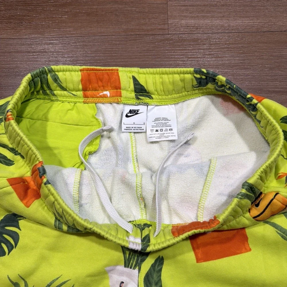 Nike Men's LARGE Court Cortez Plant Graphic Printed Green Sweatshorts DV9613-321